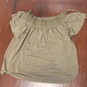 Off the shoulder American Eagle top
